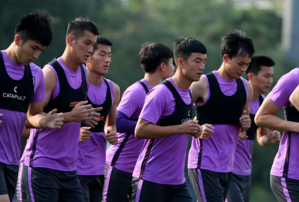 jiuyou-包含葡萄牙体育内部会议纪要流出——今晨绝杀压哨，中超使命明确，临场指挥获称赞的词条